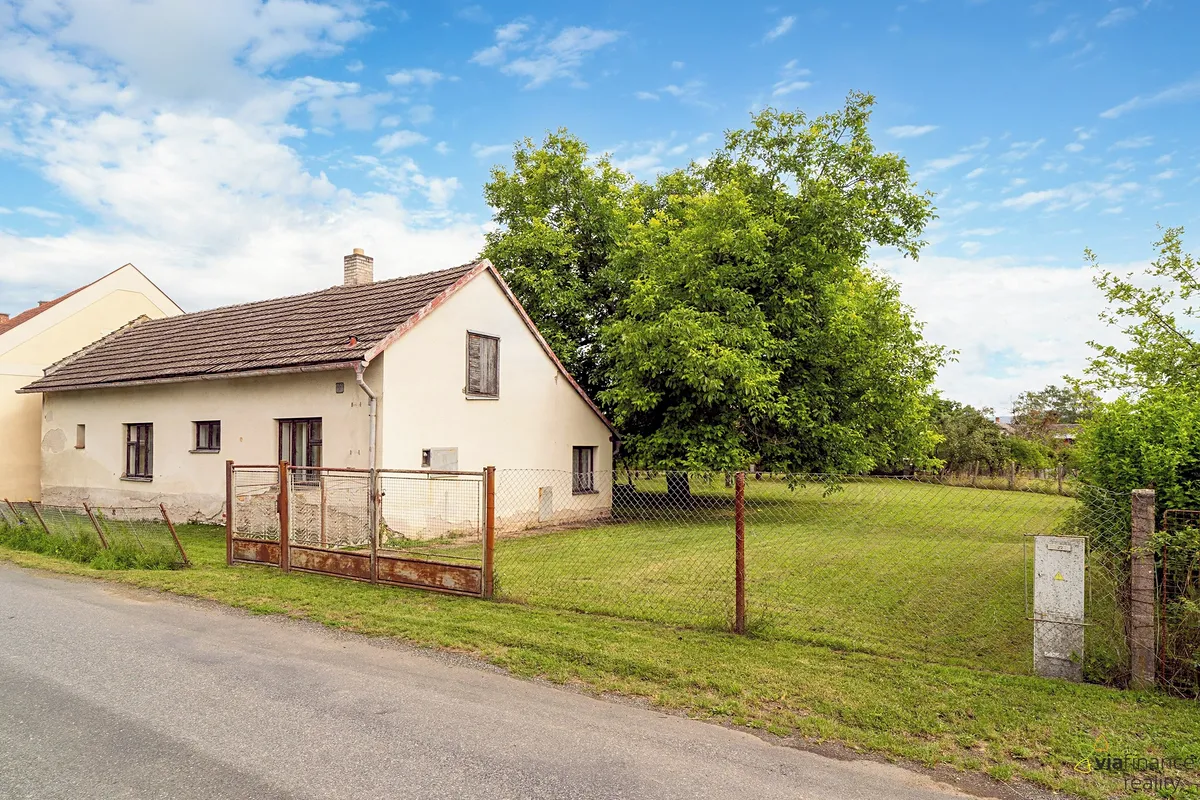 Prodej rodinného domu 65 m², pozemek 1353 m²